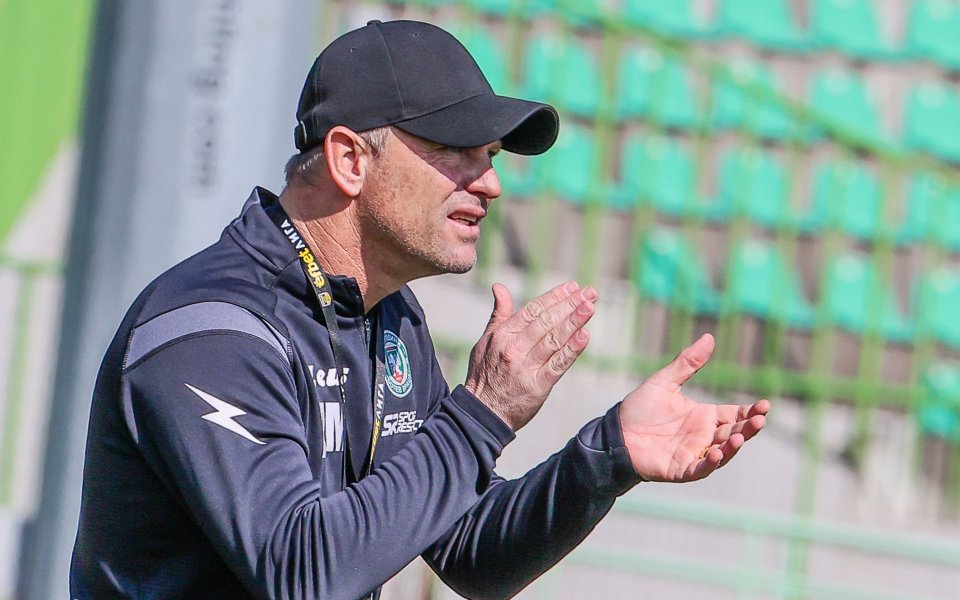 Наставникът на Ботев Враца, Даниел Моралес, поздрави играчите си за