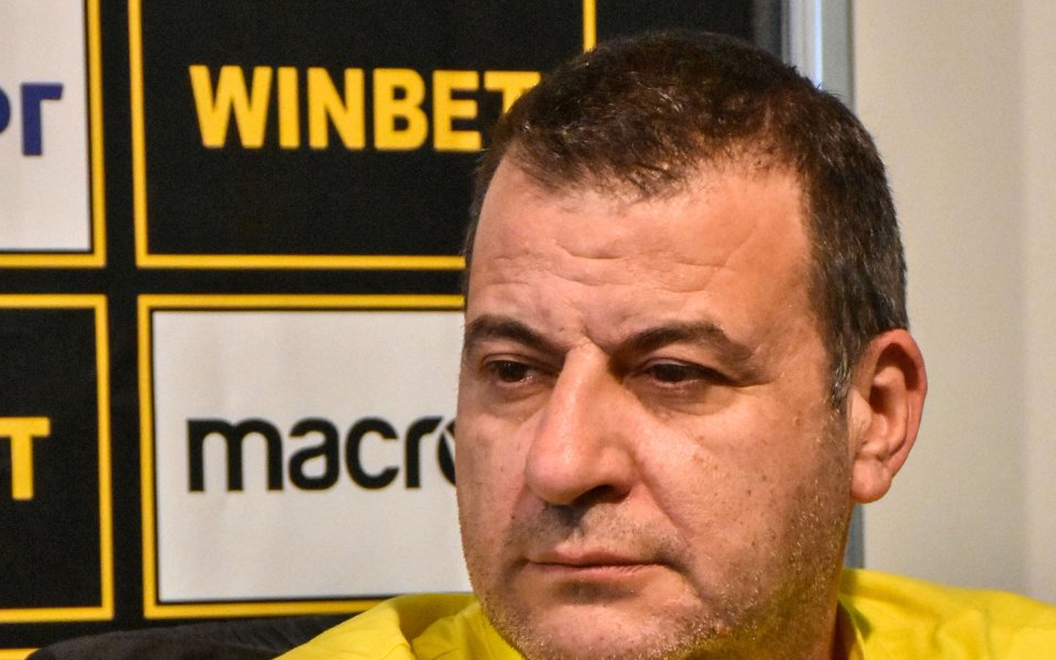 Отборът на Ботев Пловдив изненада строителя на Колежа - Илиян