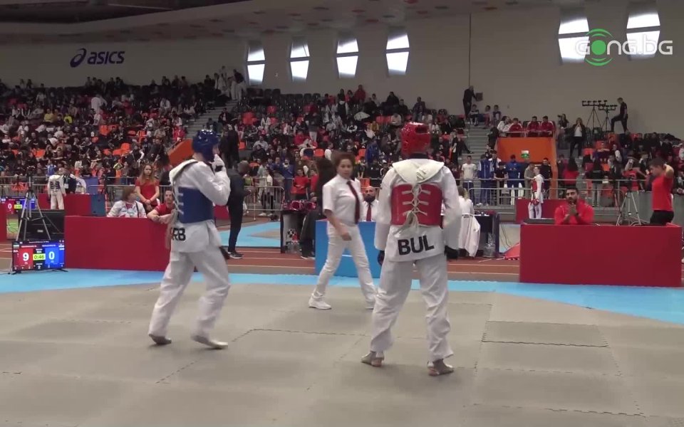 Цели 22 медала в дисциплините Спаринг и Пумсе спечелиха родните