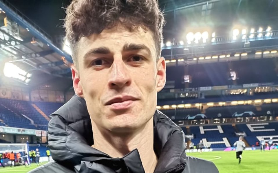 Футболисти на Челси с мартеници