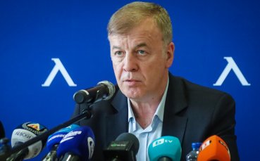 Мажоритарният собственик на Левски Наско Сираков излезе с официална