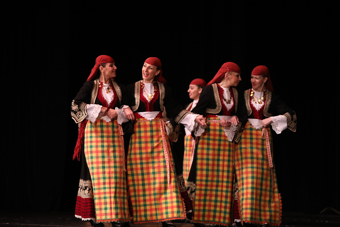 <p>Нощ на Ансамблите за четвърти път в зала 1 на НДК</p>