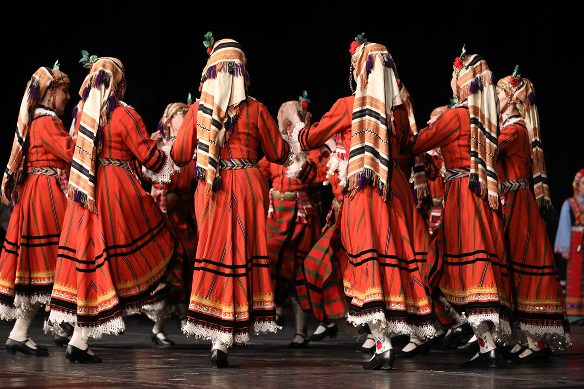 <p>Нощ на Ансамблите за четвърти път в зала 1 на НДК</p>
