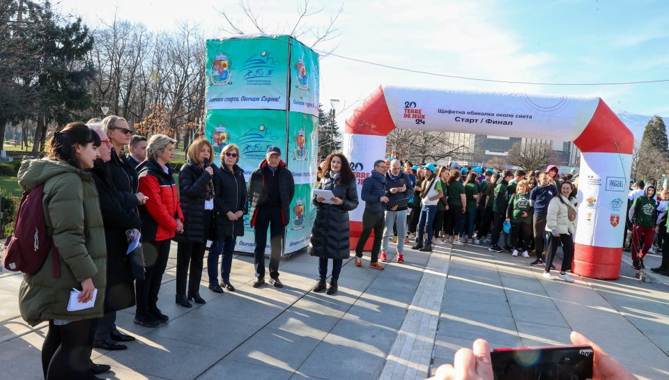 Щафета пред НДК отбелязва 500 дни до Олимпиадата в Париж1