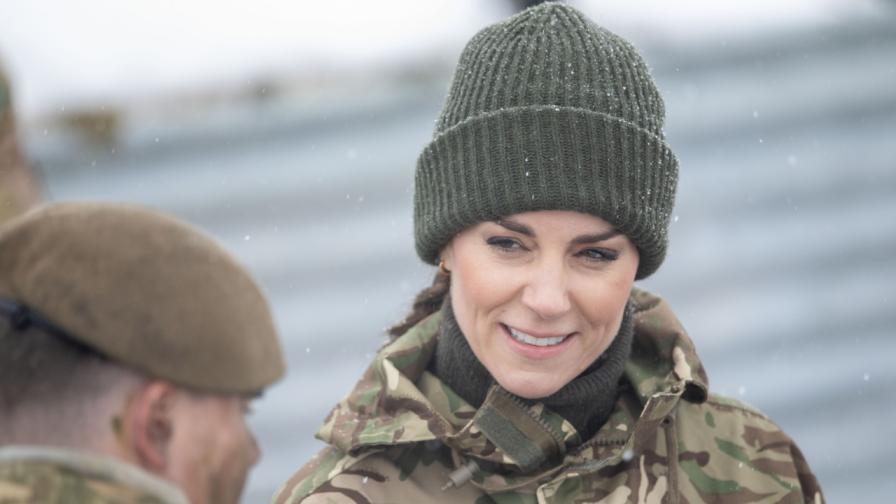 Една принцеса на бойното поле: Защо Кейт облече военна униформа (СНИМКИ)