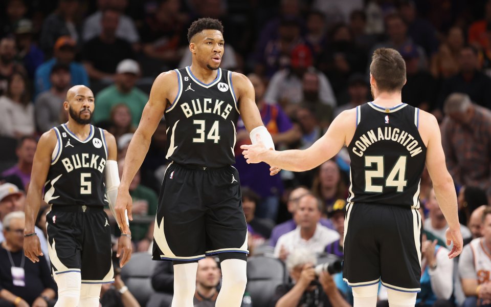 Милоуки Бъкс - Финикс Сънс