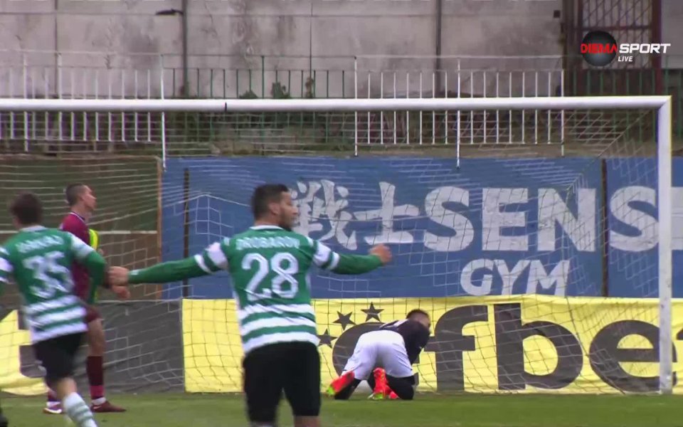 Мазир Сула открива резултата. Исмаил Иса бе изведен отлично по