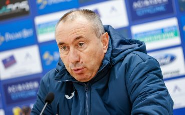 Старши треньорът на Левски Станимир Стоилов коментира спекулациите относно евентуално