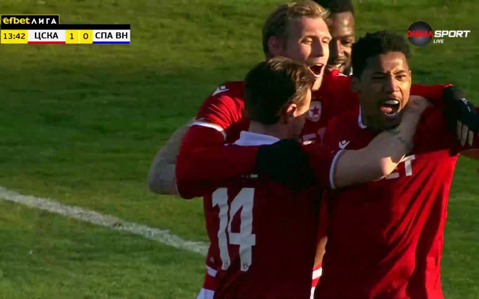 ЦСКА разигра отлично отляво, а Брадли Де Нойер центрира към