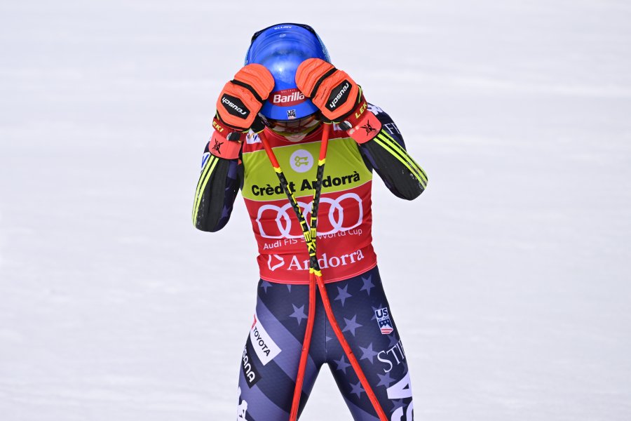 Микаела Шифрин счупи два рекорда с победа в гигантския слалом1