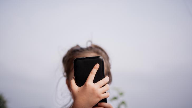 Кои клипчета на телефона са най-вредни за децата?