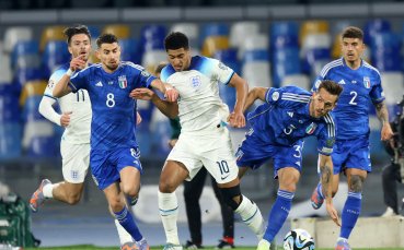 Отборите на Италия и Англия играят при резултат 0:1 в първия
