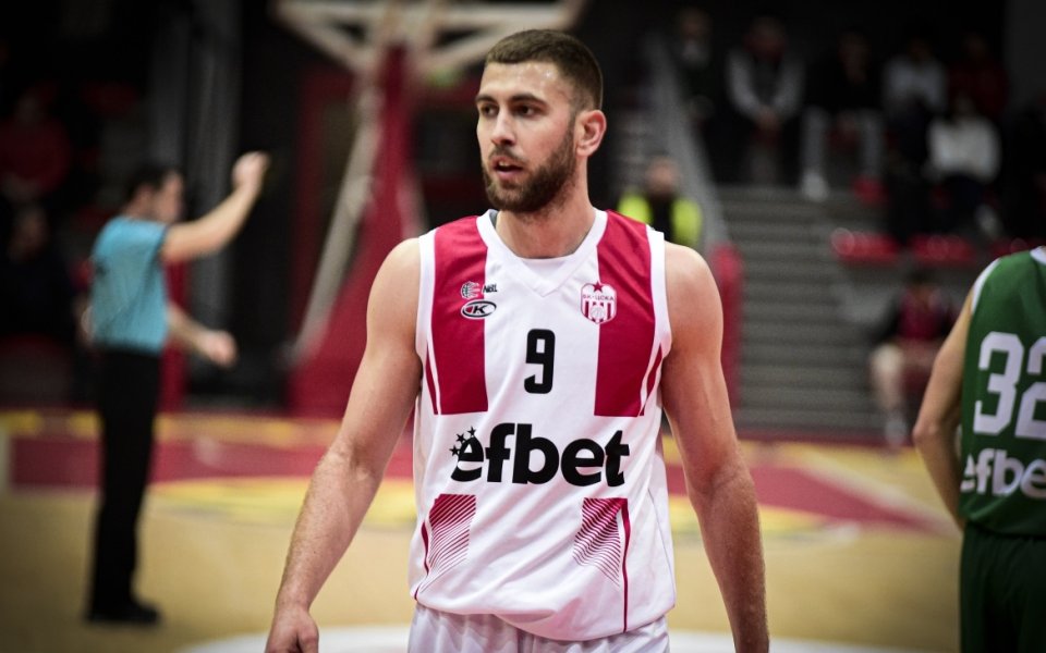 Алекс Симеонов след броени дни навършва 30 години и вече