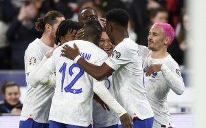 НА ЖИВО: Франция 3:0 Нидерландия, "петлите" са пълни господари