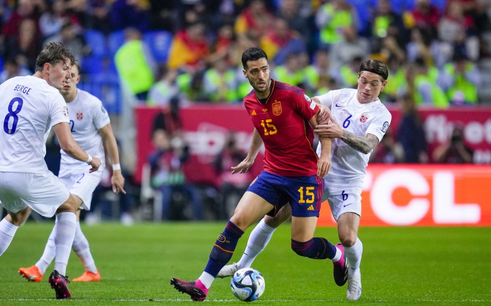 Отборите на Испания и Норвегия играят при резултат 1:0 в първия