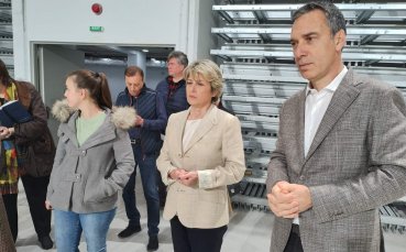 Министър Весела Лечева инспектира „Арена Бургас“