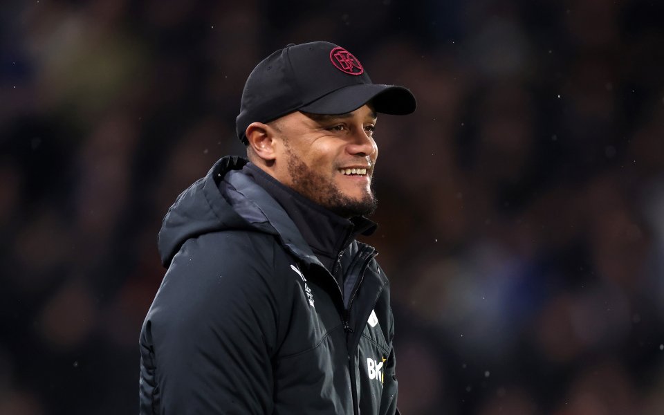 Мениджърът на Бърнли – Венсан Компани, се очертава като водещ