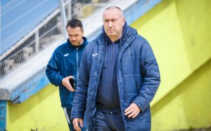 Мъри Стоилов с остра критика към играчите: Който не се бори за мястото си в Левски, напуска и няма връщане