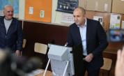 Как гласува президентът Румен Радев