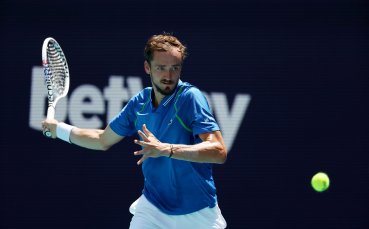 Руснакът Даниил Медведев спечели турнира по тенис на твърда настилка