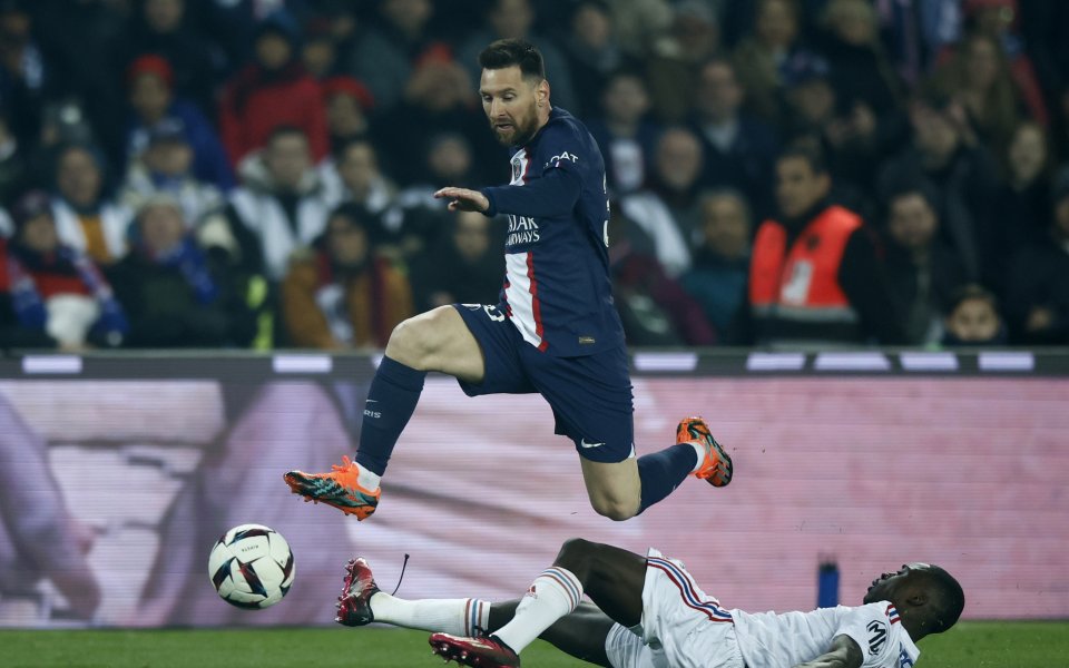 Así ha recibido el Parque de los Príncipes a Messi