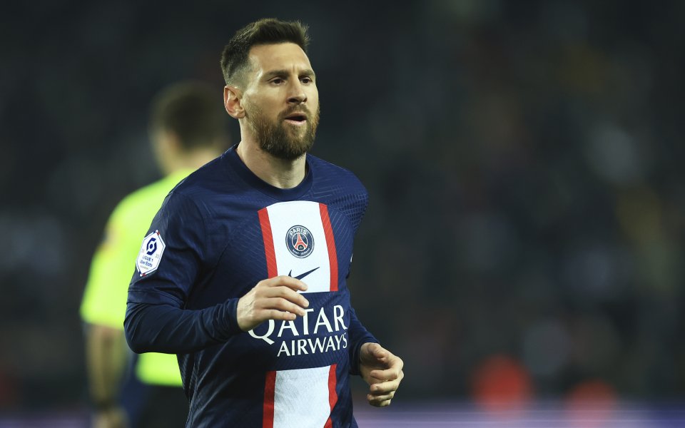 Испанският Барселона работи със солидни спонсори, за да финансира завръщането