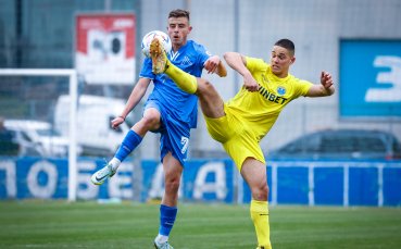 Левски играе при резултат 0 0 срещу втородивизионния Марица Пловдив