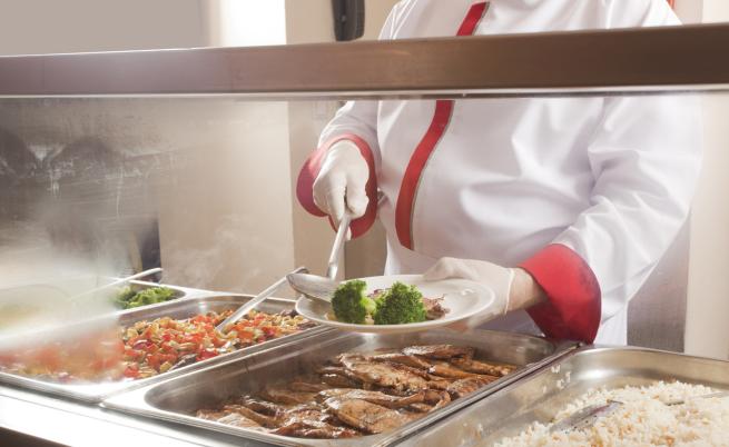 Плесен и храна с изтекъл срок: БАБХ откри сериозни нарушения в училищните кухни и кетъринг фирми