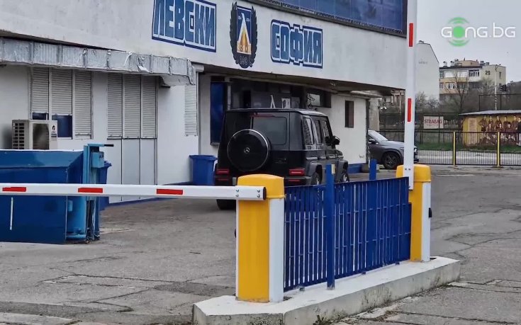 Наско Сираков пристигна на 