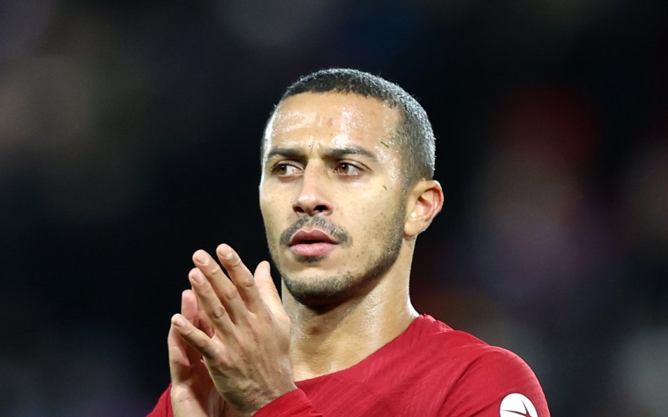 Реконструкцията на халфовата на линия на Ливърпул продължава. Наби Кейта,