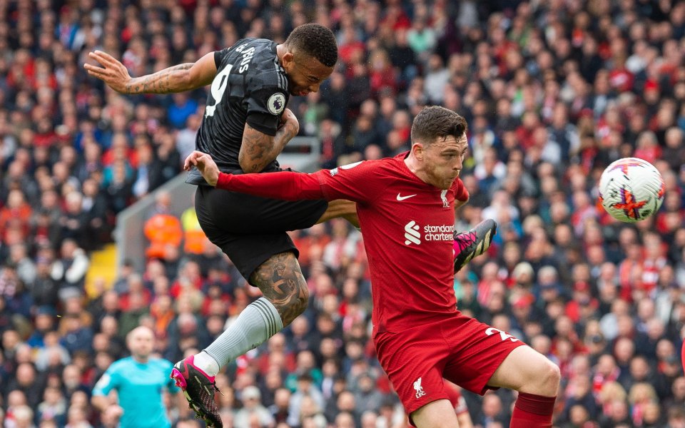 Ливърпул играе при срещу лидера Арсенал в последен сблъсък от