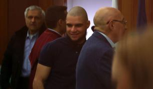 Министър Дечев: Прокурорският син е участвал в нападение с бухалки срещу служител на ГДБОП