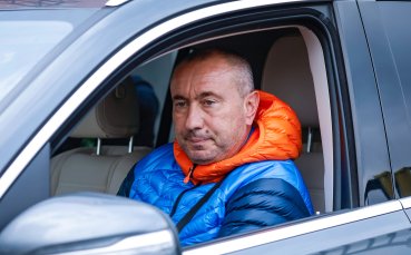 Вече бившият треньор на Левски Станимир Стоилов се сбогува