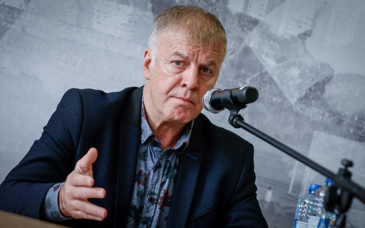 Левски увеличил капитала си, но малко акционери са подкрепили Сираков