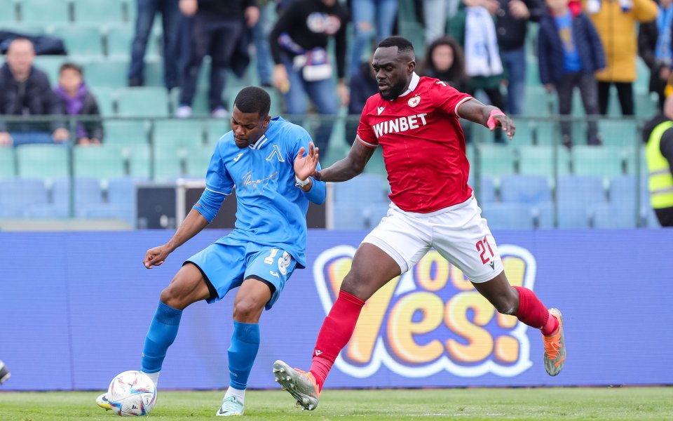 ЦСКА и Левски изиграха поредното скучно дерби помежду си, в