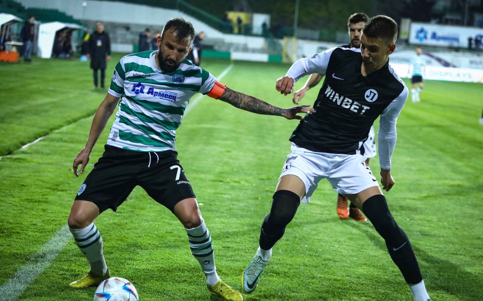 Локомотив Пловдив приема Черно море в мач от 34-ия кръг