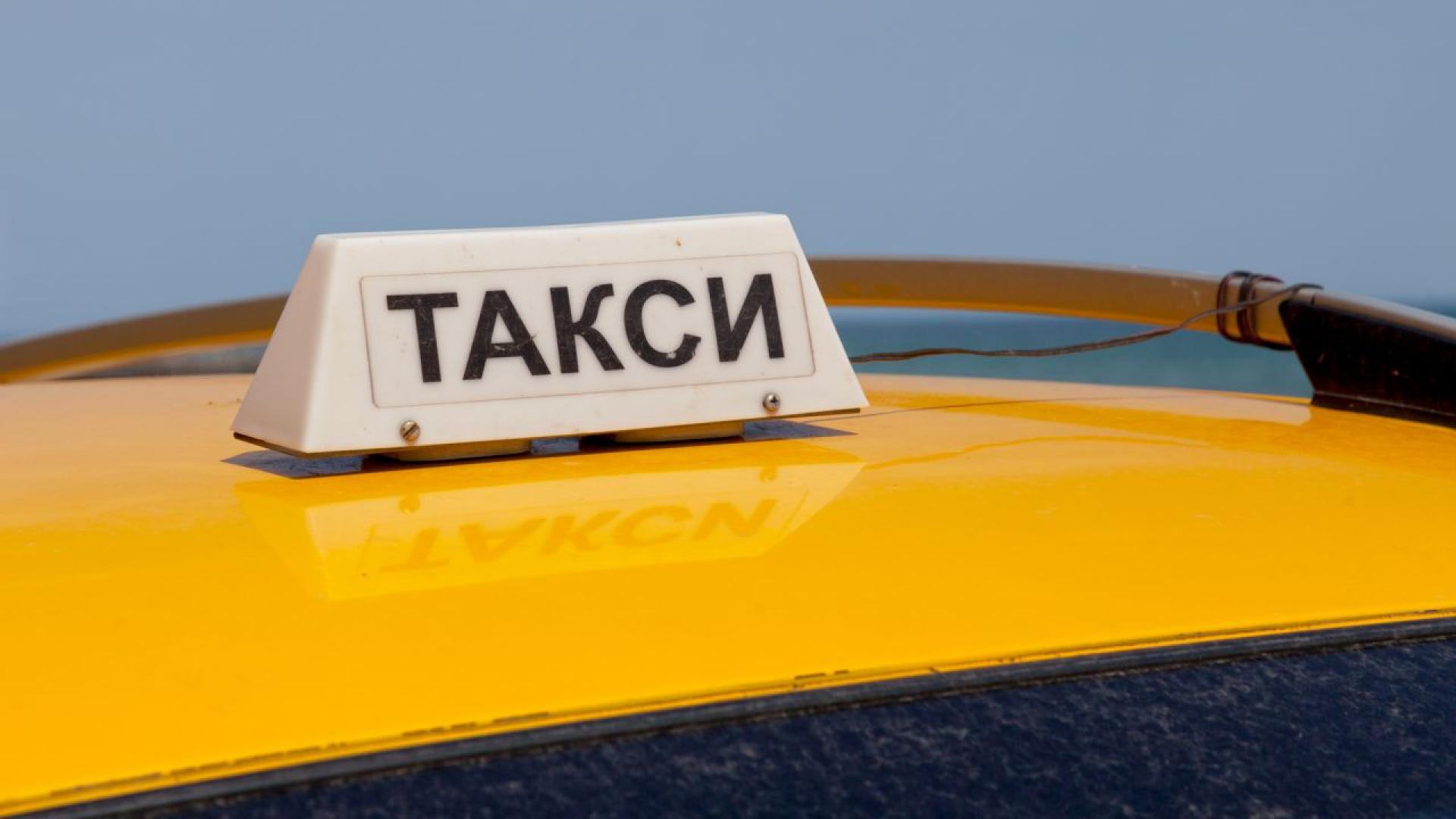 Таксиметров шофьор в Шумен твърди че е жестоко пребит посред