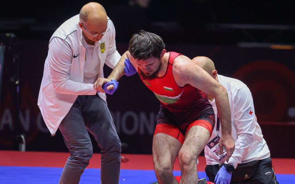 Контузеният Али Умарпашаев не успя да се класира на финал