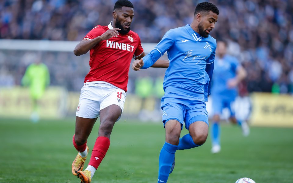 Защитникът на Левски Ноа Сонко Сундберг също е сред футболистите,