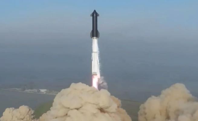 Мегаракетата на SpaceX се взриви минути след излитането