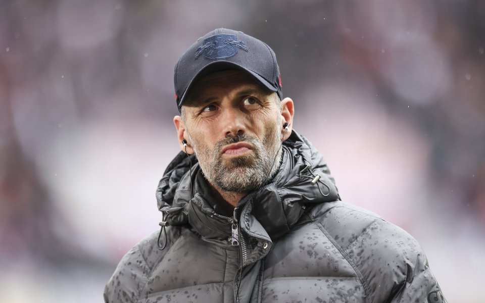 Старши треньорът на Айнтрахт Франкфурт Оливер Гласнер заяви, че се