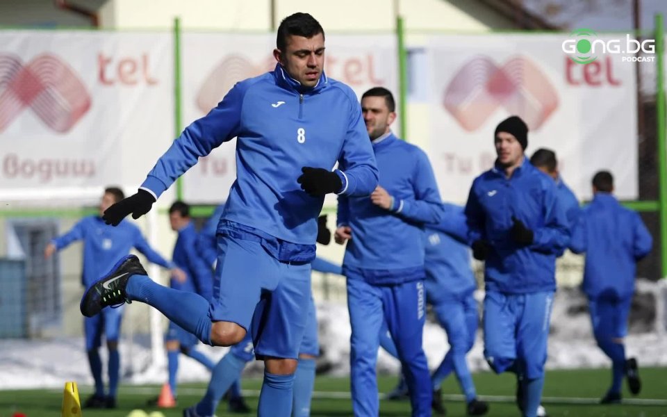 Той юноша на Нефтохимик, но в последствие решава да продължи