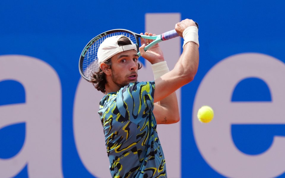 Лоренцо Музети продължава с добрия си сезон на клей. Италианецът