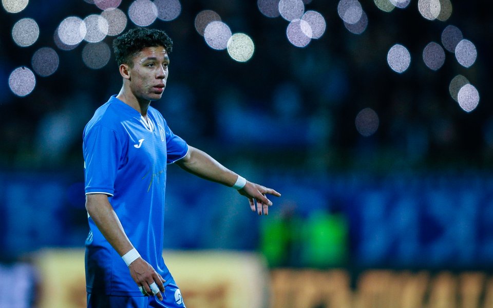 Полузащитникът на Левски - Филип Кръстев, може да продължи своята