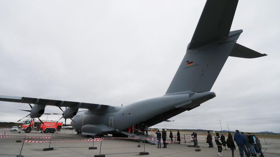 Германски военни самолети евакуираха българи от Судан