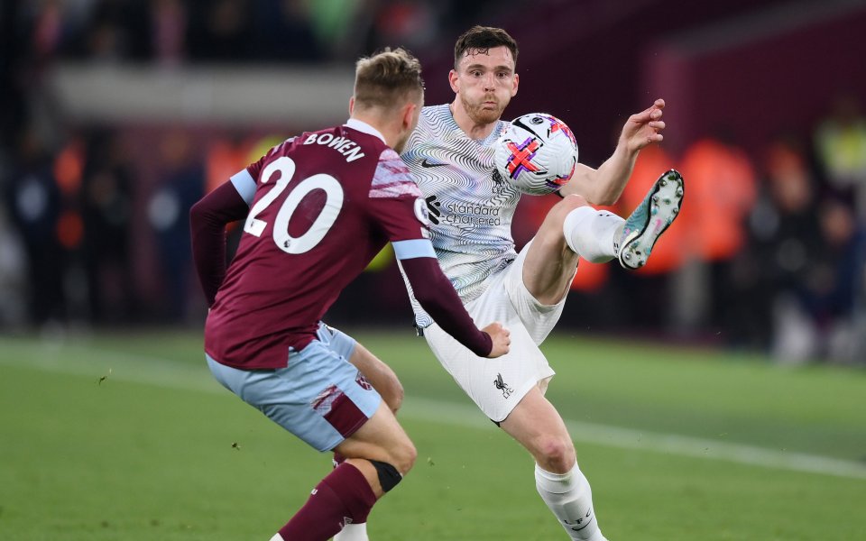 Отборите на Уест Хем и Ливърпул играят при резултат 1:1 в