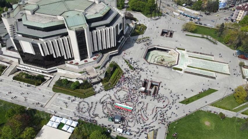 Танцьори от цяла България отправиха послание за мир