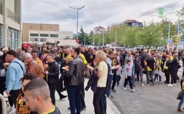 Еуфорията владее феновете на Ботев Пловдив през целия днешен ден