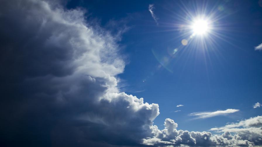 Слънце, облаци, вятър: Какво време ни очаква във вторник