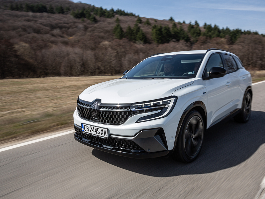 Ако Megane Electric е предговорът, Austral е романът, който клиентите с удоволствие ще препрочитат, докато „Новата вълна” върне блясъка на Renault